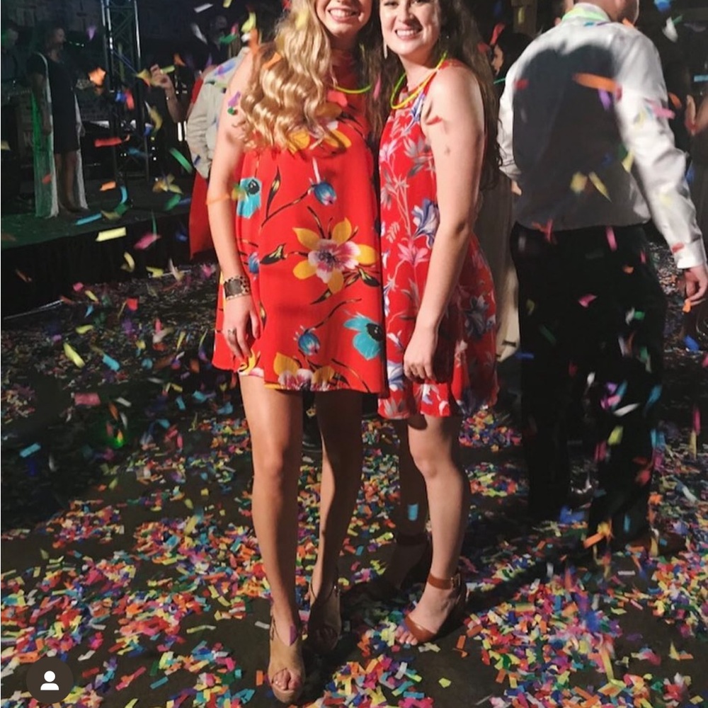 Red flower shift dress